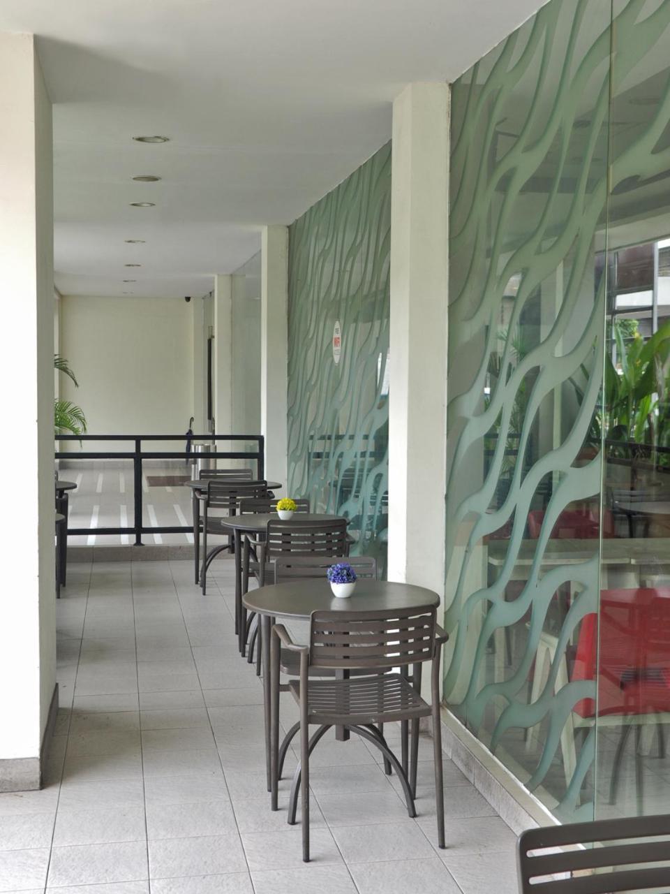 D'Primahotel Itc Mangga Dua Giacarta Esterno foto